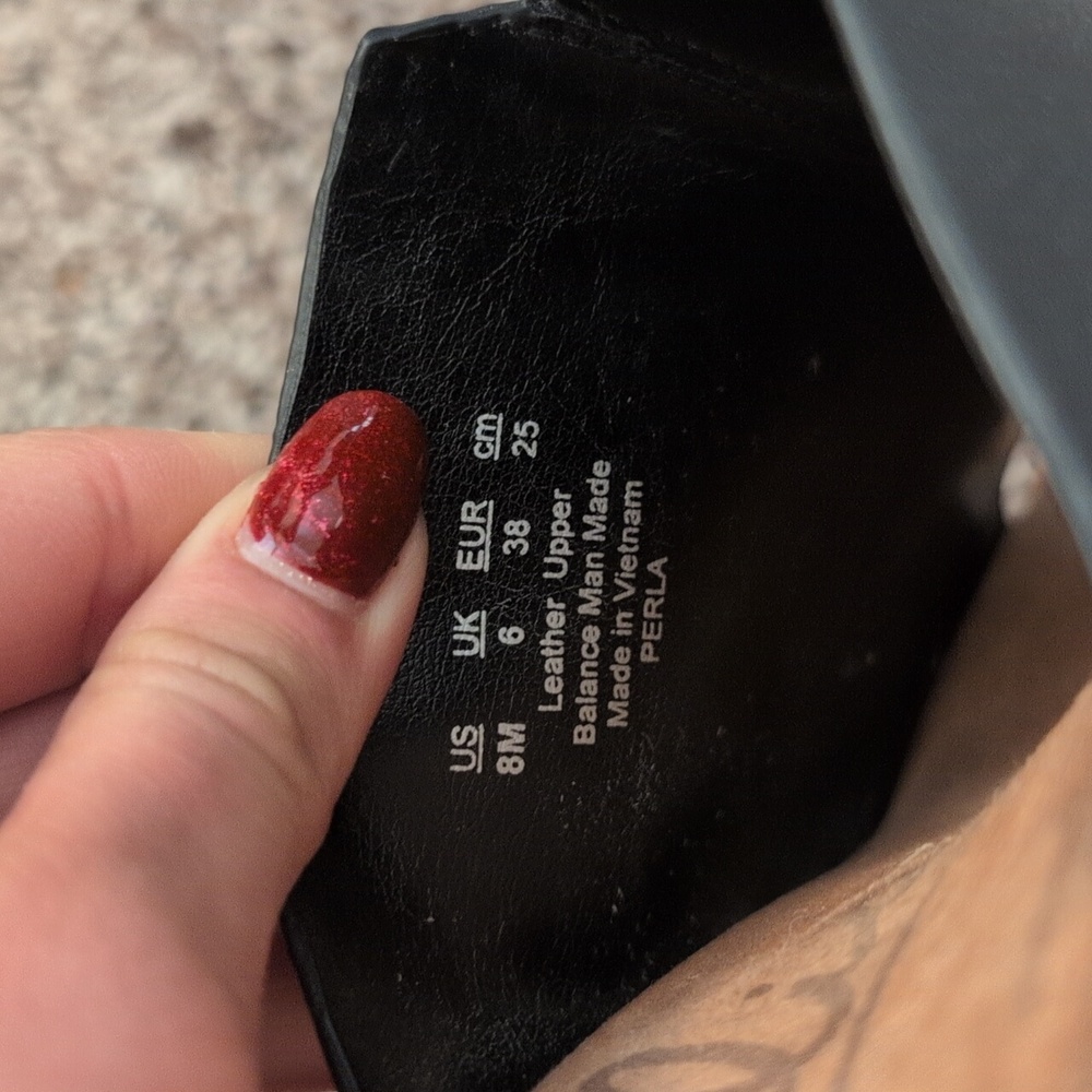 Zodiac 100% Leather Black Wedge Sandals - Picture 4 of 9
